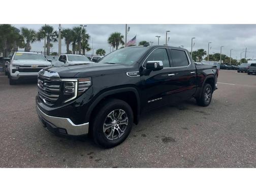 2025 GMC Sierra 1500 SLT