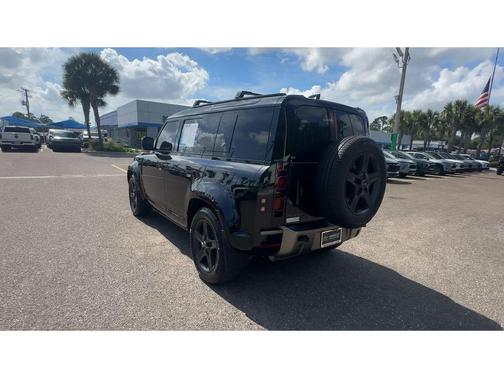 Santorini Black Metallic 2021 Land Rover Defender 110 X-Dynamic SE