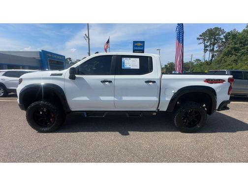 Summit White 2023 Chevrolet Silverado 1500 LT Trail Boss