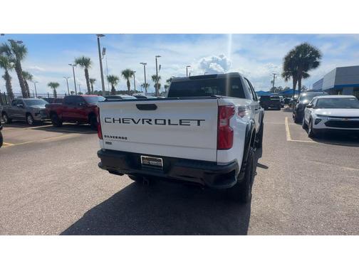 Summit White 2023 Chevrolet Silverado 1500 LT Trail Boss