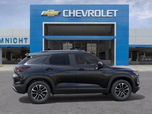 Mosaic Black Metallic 2026 Chevrolet Trailblazer LT