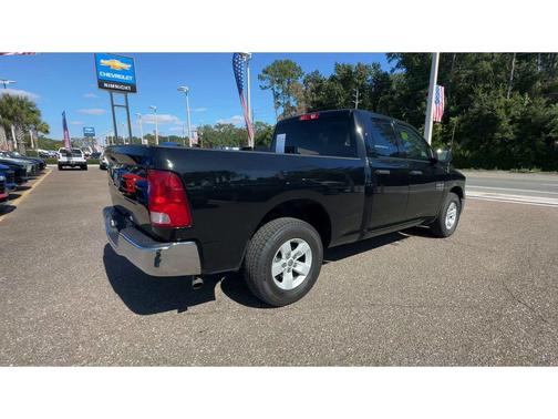 2024 RAM 1500 Classic SLT