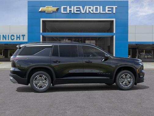 Mosaic Black Metallic 2026 Chevrolet Traverse LT