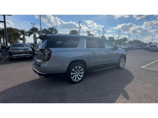 2025 Chevrolet Suburban Premier