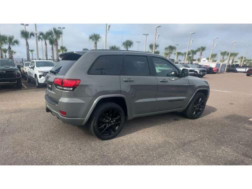 Sting-Gray Clearcoat 2021 Jeep Grand Cherokee Laredo
