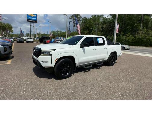 2023 Nissan Frontier SV