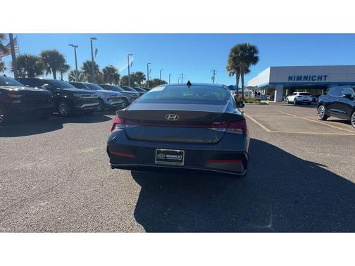 2025 Hyundai ELANTRA SEL