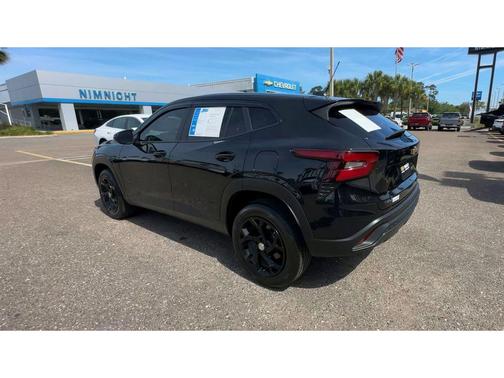Mosaic Black Metallic 2025 Chevrolet Trax LS