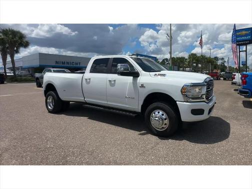 2023 RAM 3500 Laramie Crew Cab 4x4 8' Box
