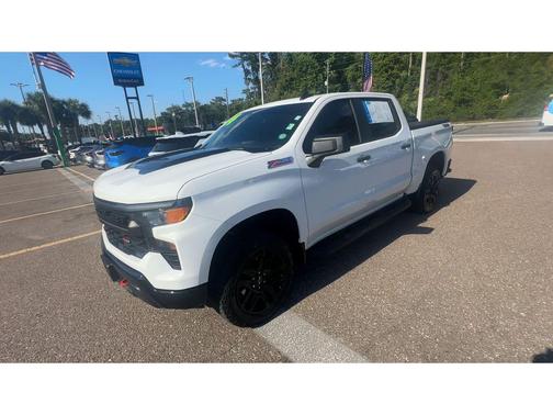 Summit White 2024 Chevrolet Silverado 1500 Custom Trail Boss