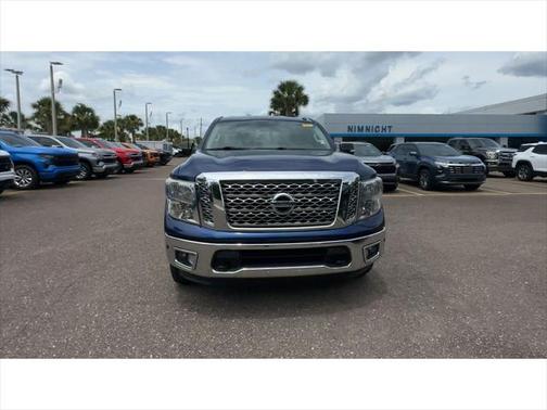2017 Nissan Titan SV