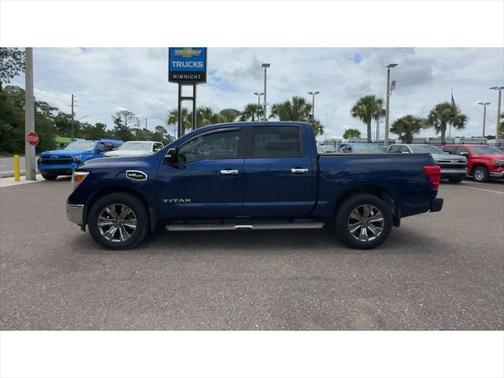 2017 Nissan Titan SV