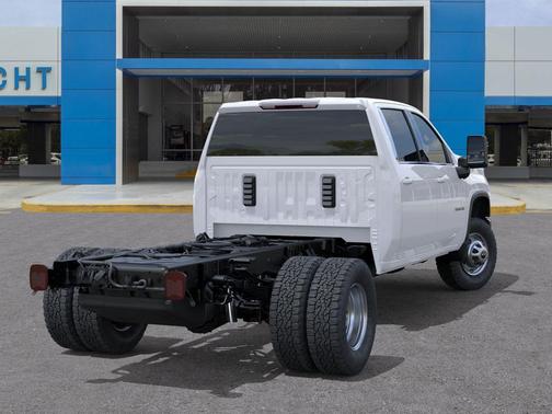 Summit White 2026 Chevrolet Silverado 3500 WT