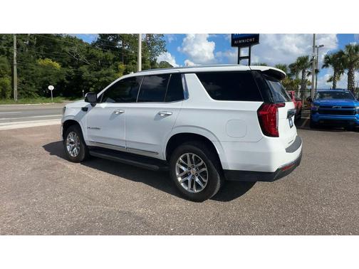 2022 GMC Yukon SLT