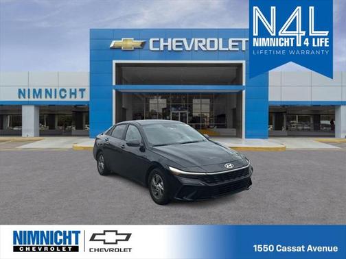 2024 Hyundai ELANTRA SE
