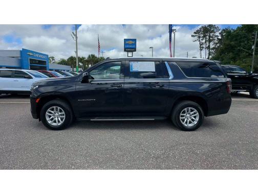 Dark Ash Metallic 2024 Chevrolet Suburban LT