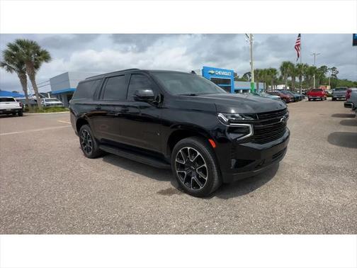 2023 Chevrolet Suburban RST