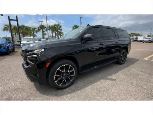 2023 Chevrolet Suburban RST