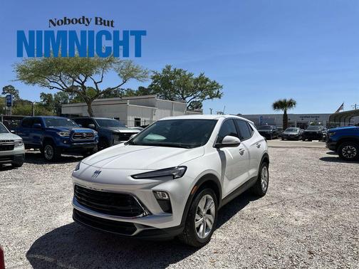 Summit White 2025 Buick Encore GX Preferred