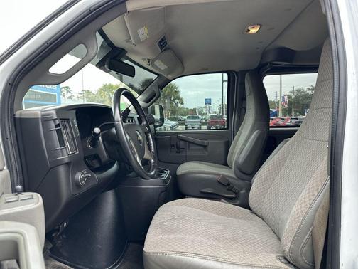 2019 Chevrolet Express 3500 LT