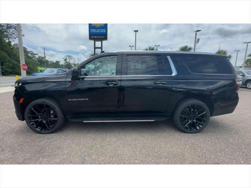 2023 Chevrolet Suburban LT