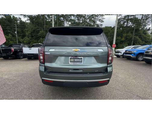2024 Chevrolet Suburban LT