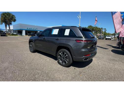 2022 Jeep Grand Cherokee 4xe Overland