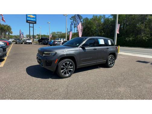 2022 Jeep Grand Cherokee 4xe Overland