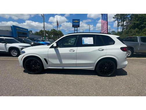 Alpine White 2022 BMW X5 sDrive40i