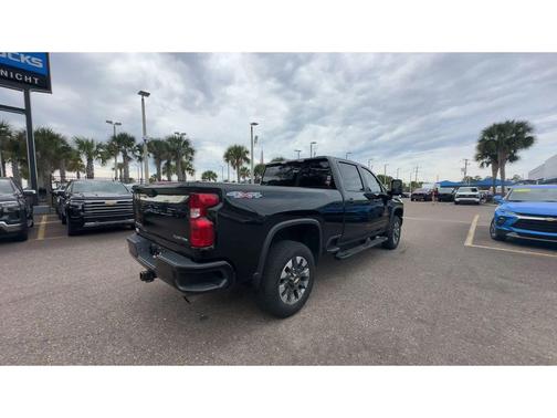 2022 Chevrolet Silverado 2500 Custom