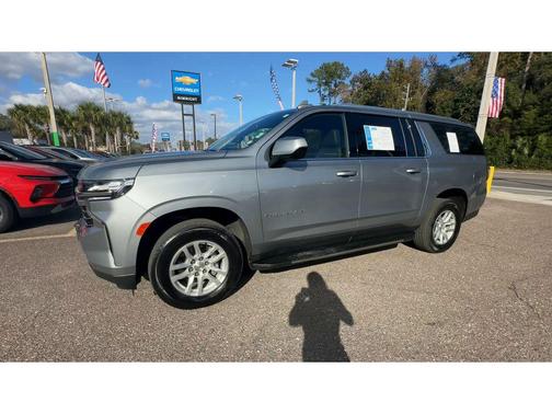 2024 Chevrolet Suburban LT