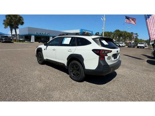 Crystal White Pearl 2023 Subaru Outback Wilderness