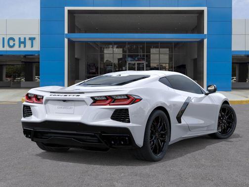 Arctic White 2026 Chevrolet Corvette Stingray w/1LT