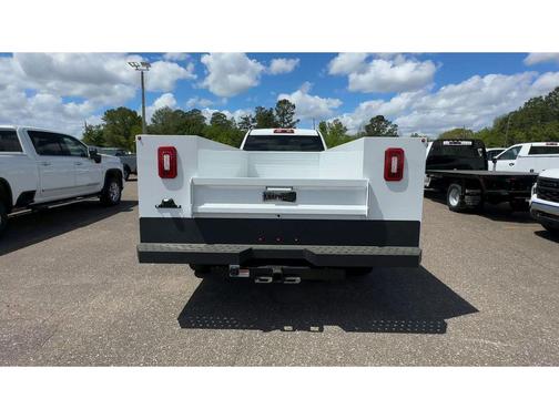 Summit White 2026 Chevrolet Silverado 3500 WT