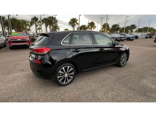 2018 Hyundai Elantra GT Base