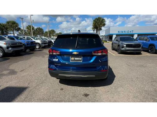 Blue Glow Metallic 2022 Chevrolet Equinox 1LT