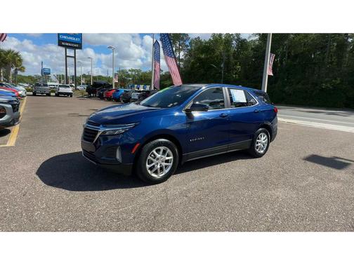 Blue Glow Metallic 2022 Chevrolet Equinox 1LT
