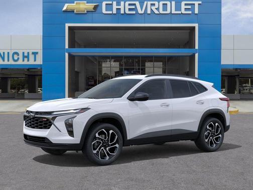 Summit White 2026 Chevrolet Trax FWD 2RS