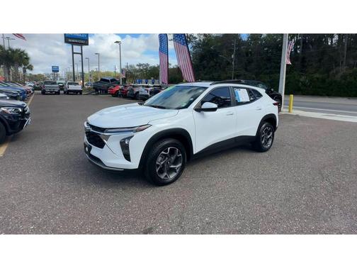 2024 Chevrolet Trax LT