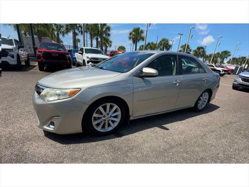 2013 Toyota Camry Hybrid XLE