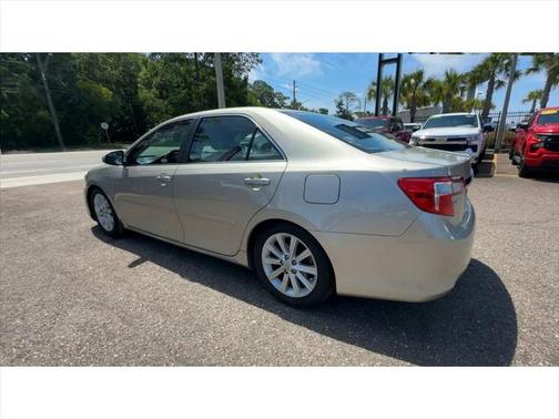 2013 Toyota Camry Hybrid XLE