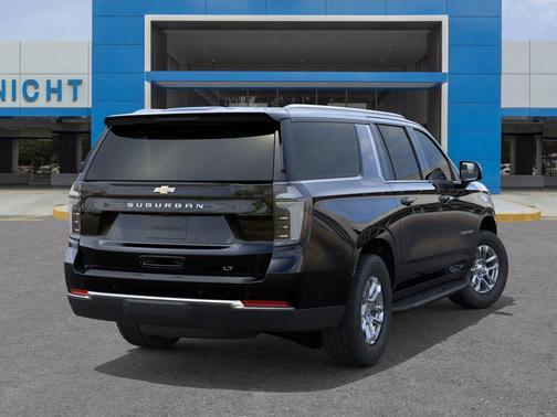 2026 Chevrolet Suburban LT