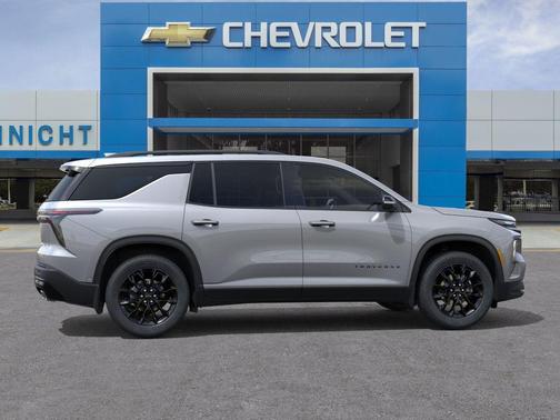 Sterling Gray Metallic 2026 Chevrolet Traverse LT