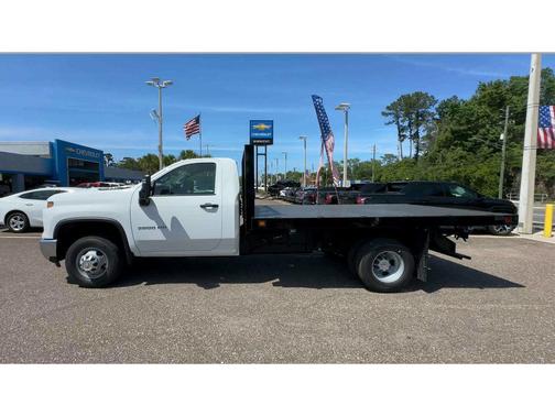 Summit White 2026 Chevrolet Silverado 3500 WT