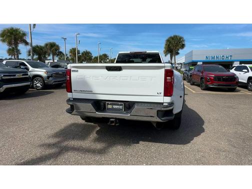 Summit White 2024 Chevrolet Silverado 3500 LT