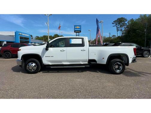 Summit White 2024 Chevrolet Silverado 3500 LT