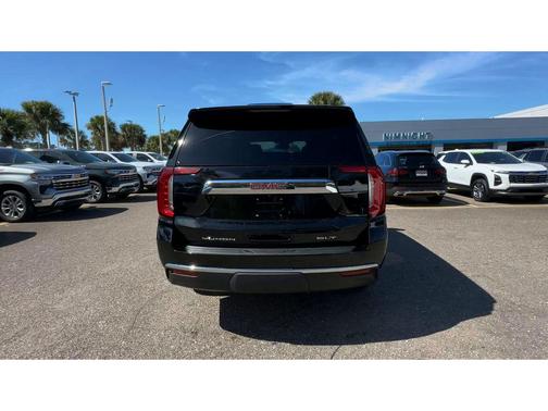 2024 GMC Yukon SLT