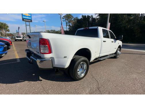 2024 RAM 3500 Big Horn Crew Cab 4x4 8' Box