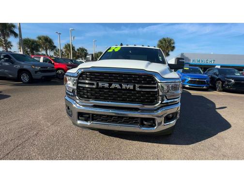 2024 RAM 3500 Big Horn Crew Cab 4x4 8' Box