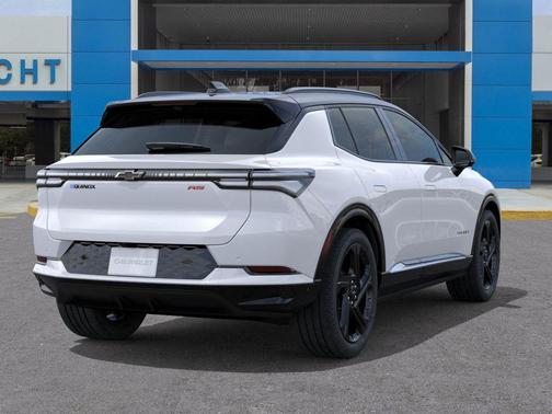 Polar White Tricoat 2026 Chevrolet Equinox EV RS